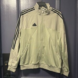 Adidas Full Zip Sweater Jacket Side Pockets Green Black
XL NWT